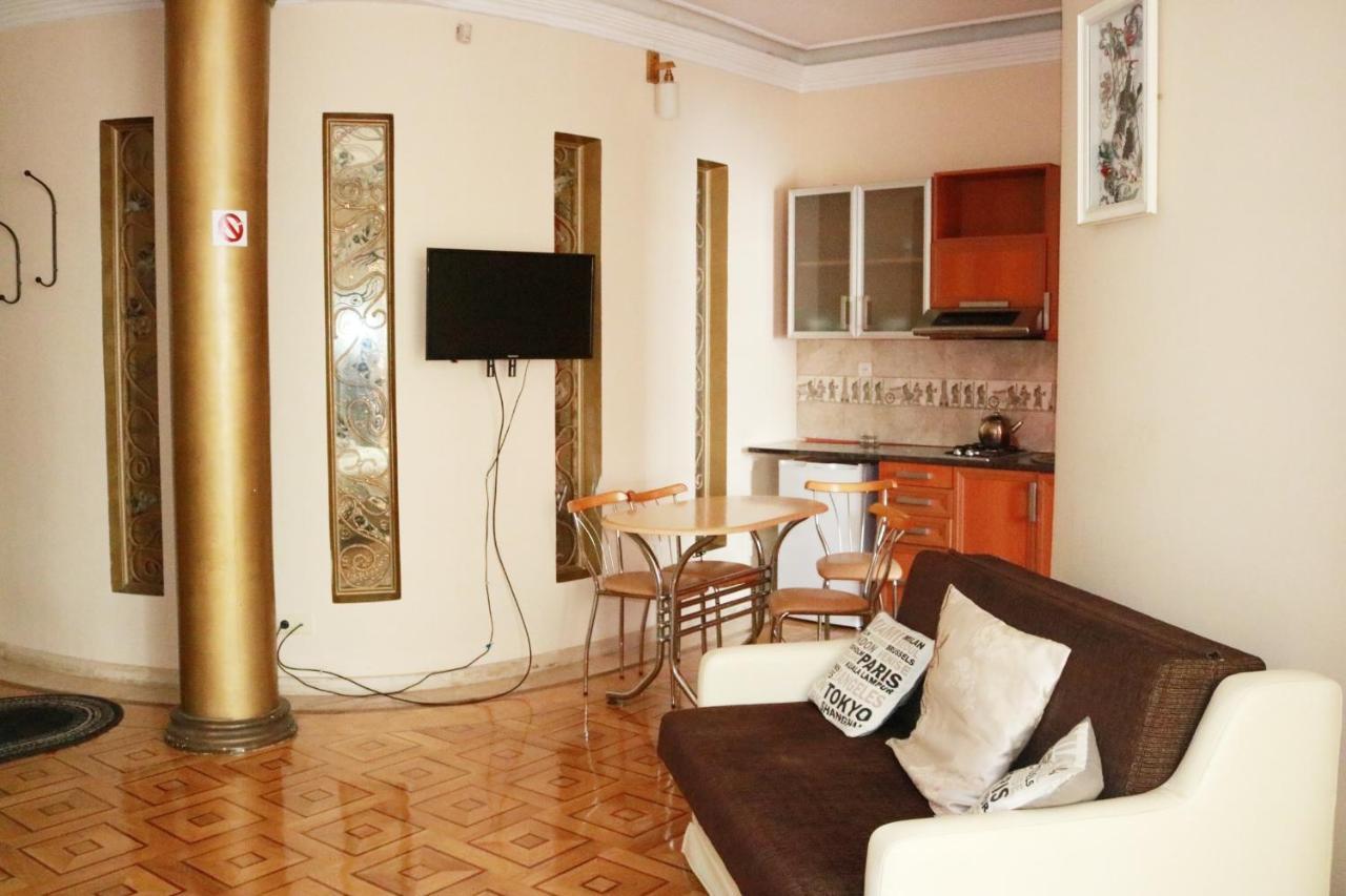 Hotel Luxors Garden Batumi Zewnętrze zdjęcie